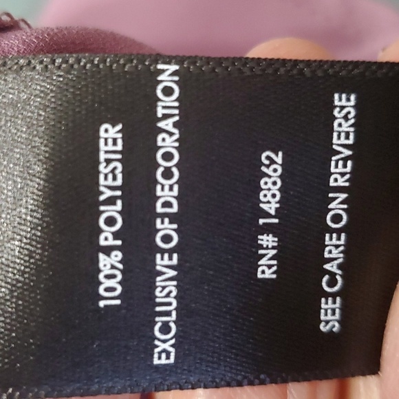 Women's 5X NWT lavender blouse, enbroidery around neck. Layed sleeves. - Picture 8 of 10